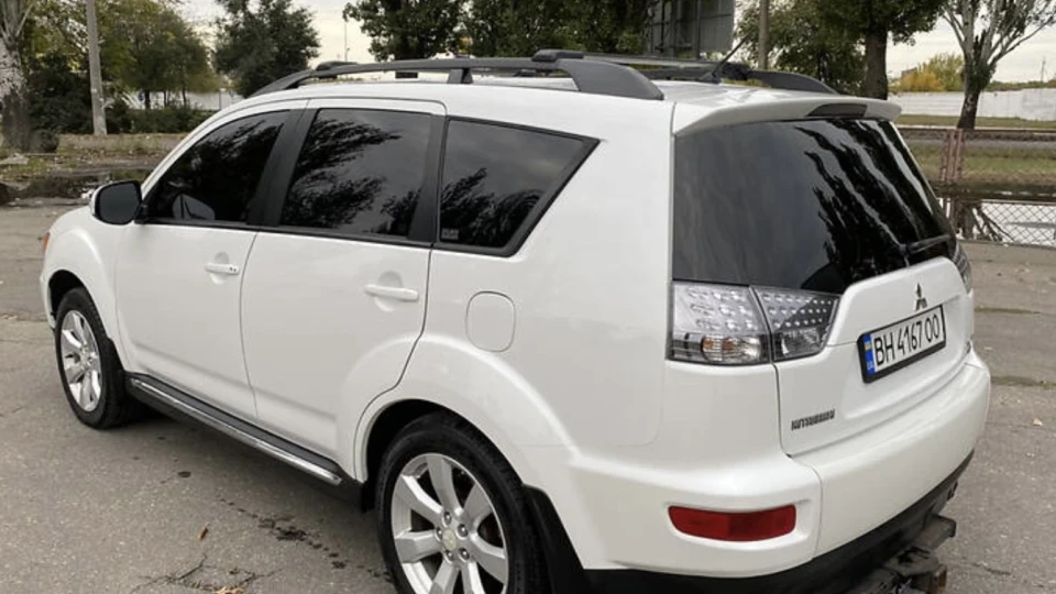 Mitsubishi Outlander XL Сарайчик