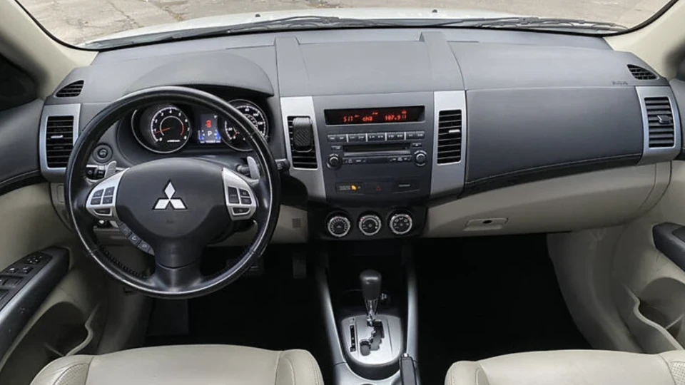 Mitsubishi Outlander XL Сарайчик 2