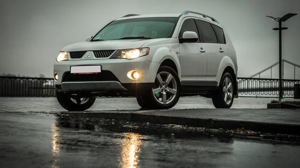 Mitsubishi Outlander XL SQ 5