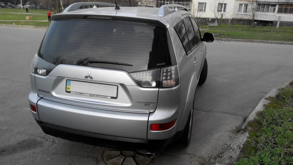 Mitsubishi Outlander XL Шрек