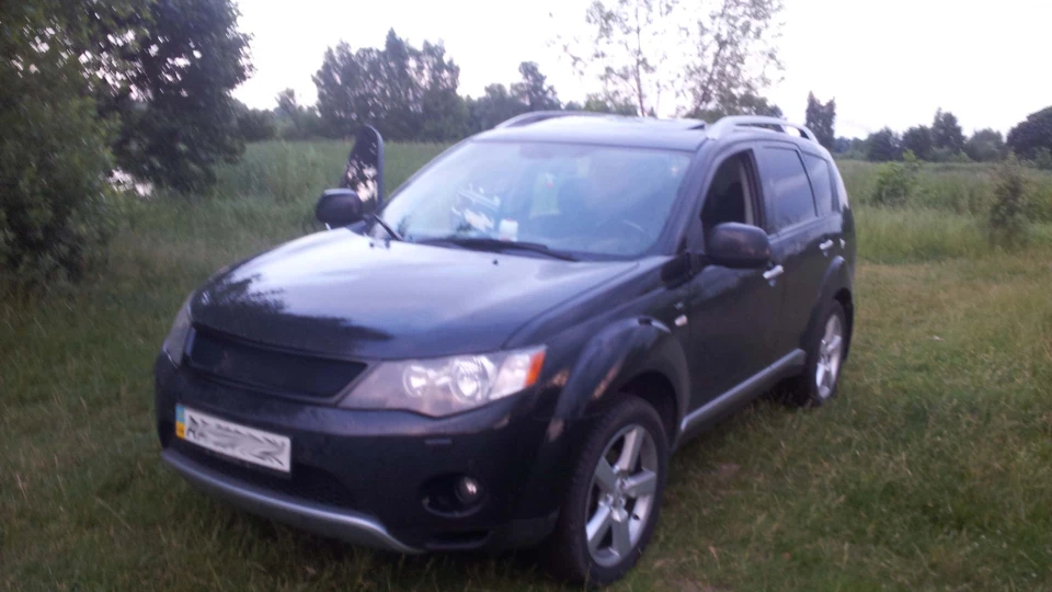 Mitsubishi Outlander XL USIVE ♂ 5