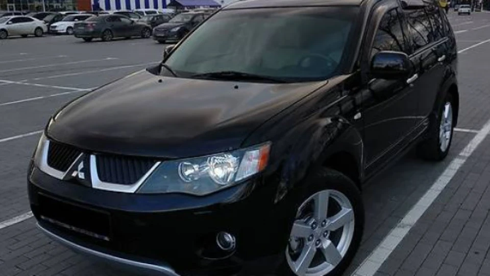 Mitsubishi Outlander XL V6 3.0L 2