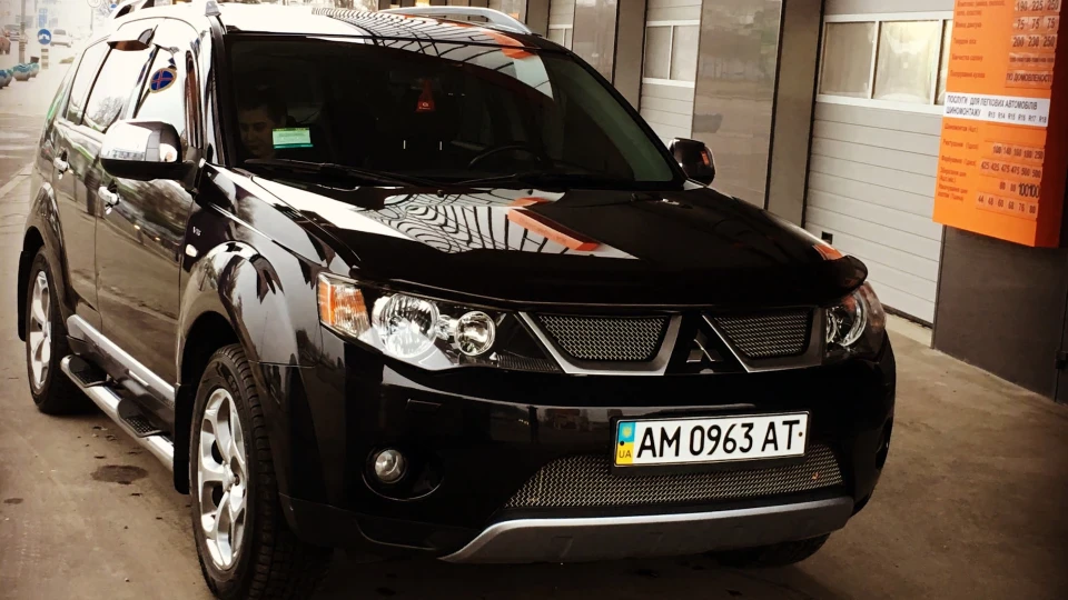 Mitsubishi Outlander XL V6 MAXIMAL 2