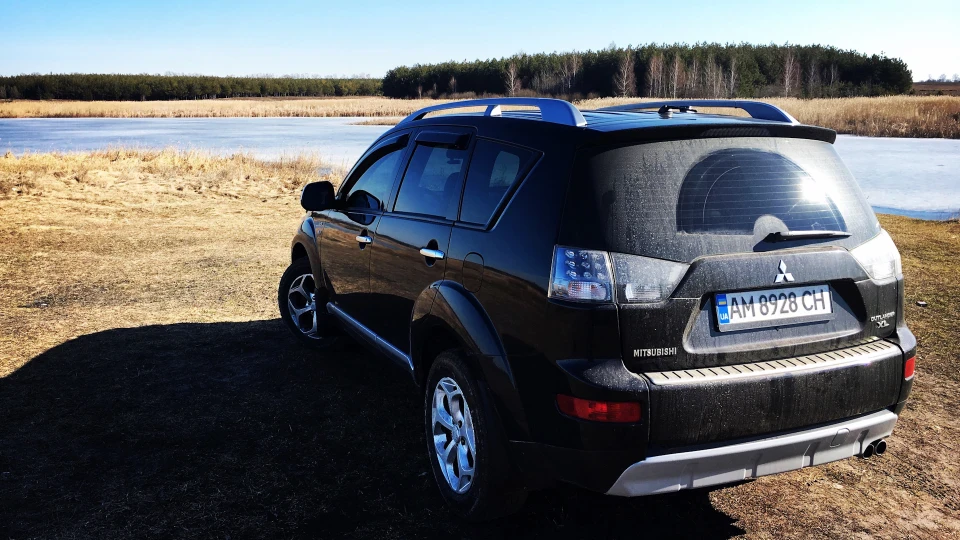 Mitsubishi Outlander XL V6 MAXIMAL 5