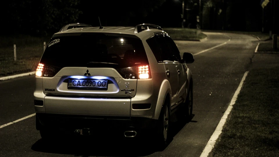 Mitsubishi Outlander XL #White# 5