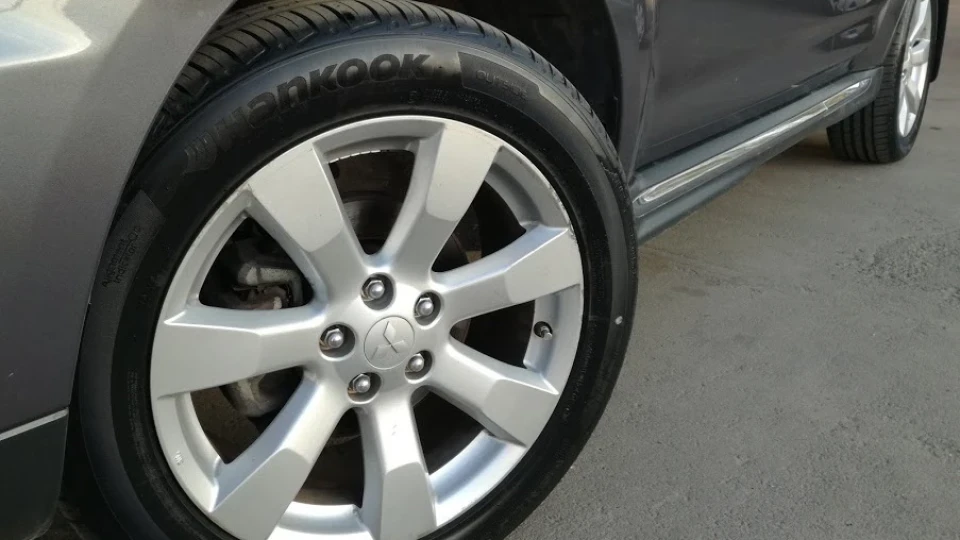 Mitsubishi Outlander XL Хижа ластівка 2