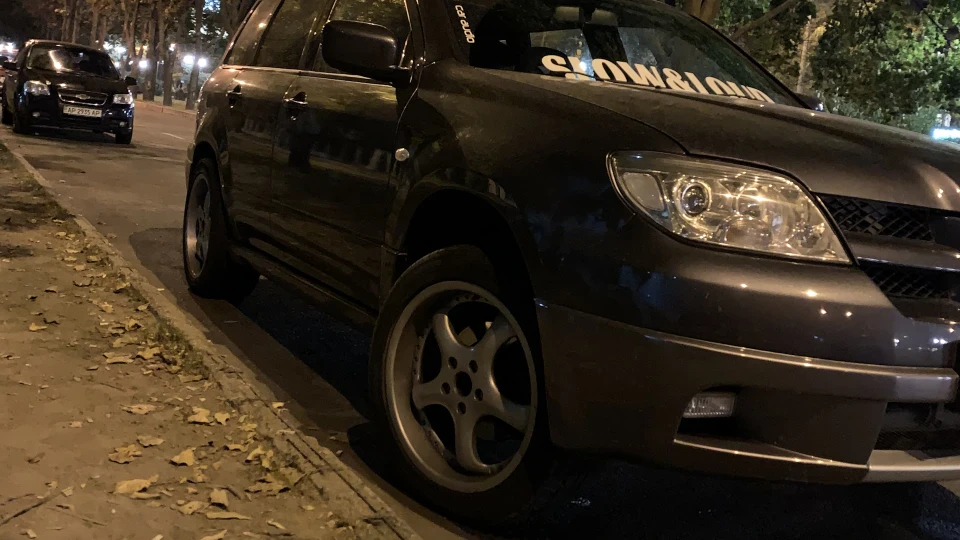 Mitsubishi Outlander 2