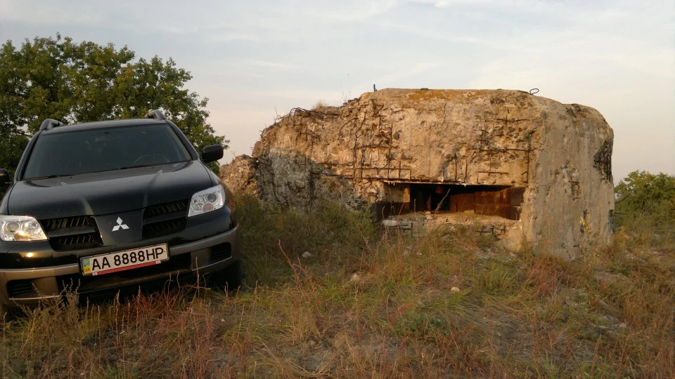Mitsubishi Outlander 2