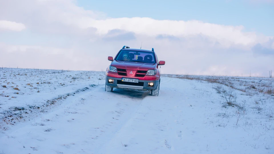 Mitsubishi Outlander 2
