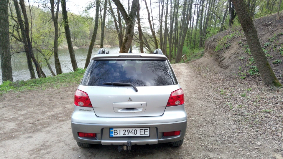 Mitsubishi Outlander 2