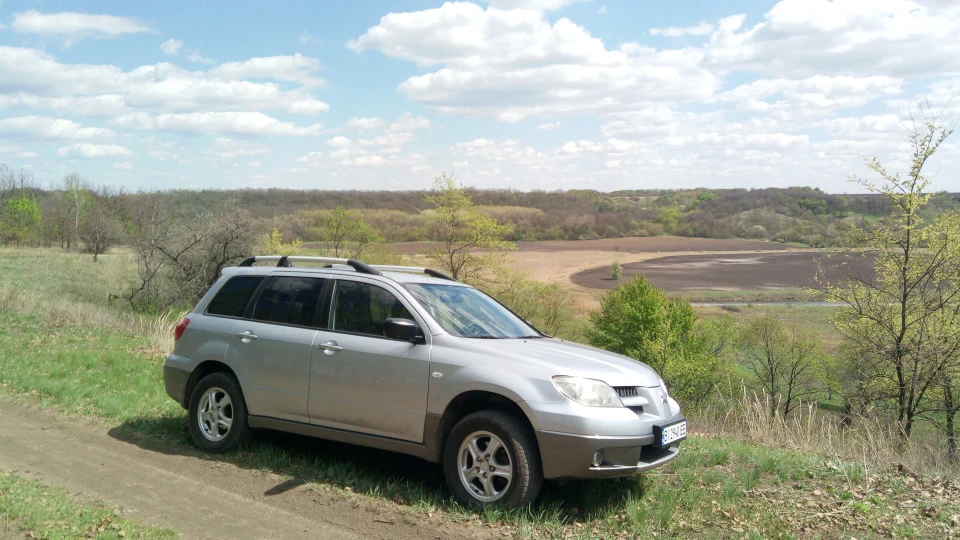 Mitsubishi Outlander 3