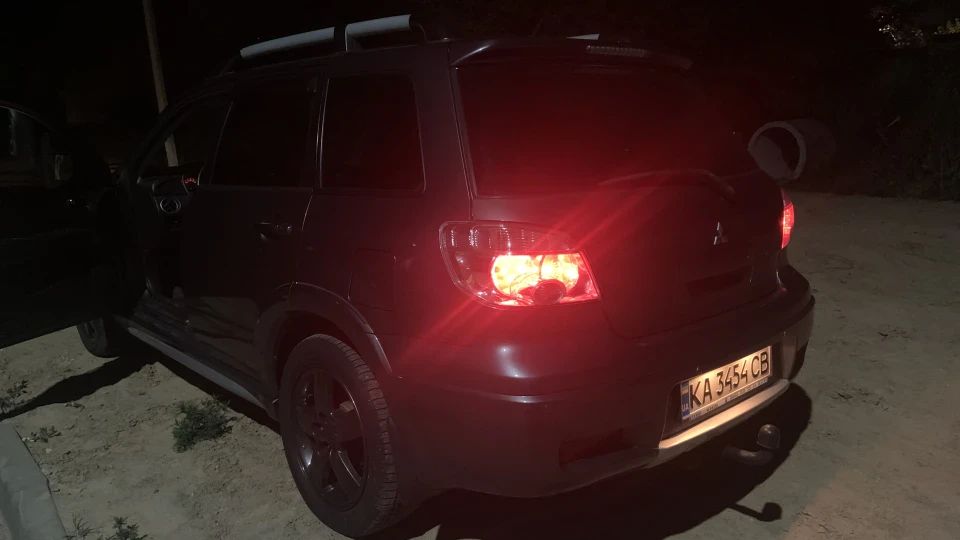 Mitsubishi Outlander 2