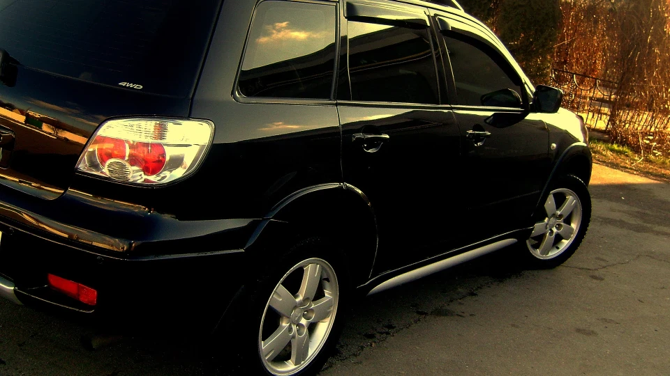 Mitsubishi Outlander 3