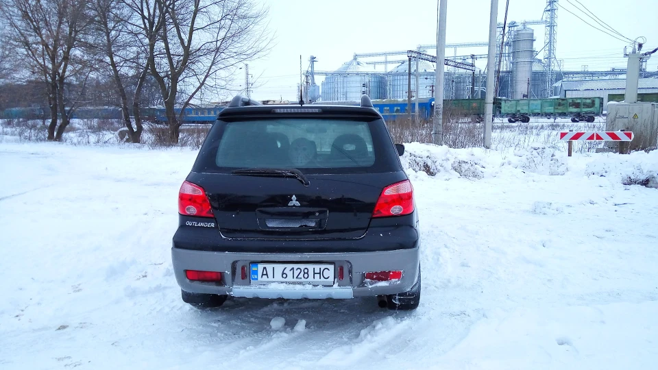 Mitsubishi Outlander 3