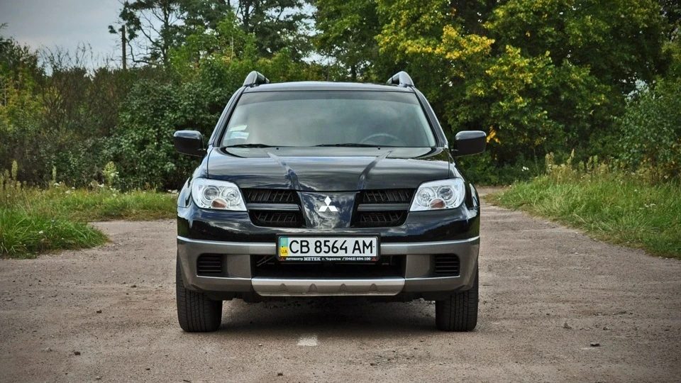Mitsubishi Outlander 3