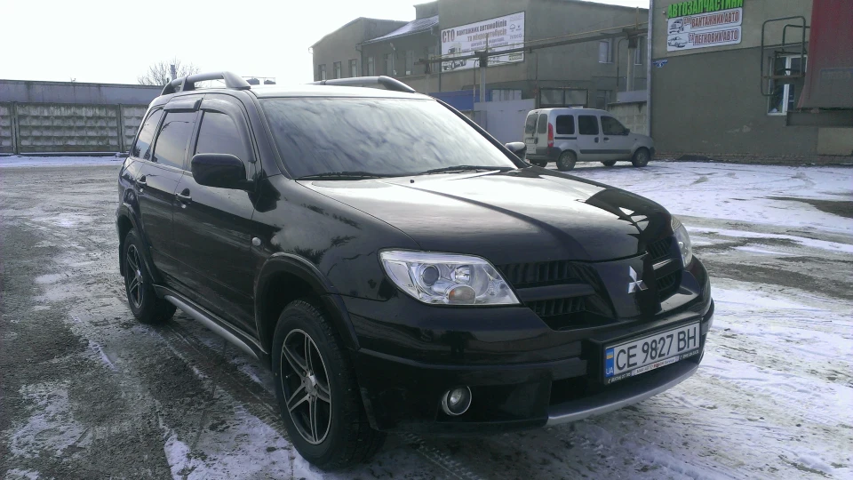 Mitsubishi Outlander 3