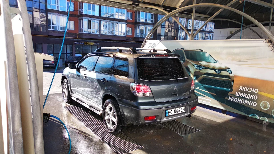 Mitsubishi Outlander 3