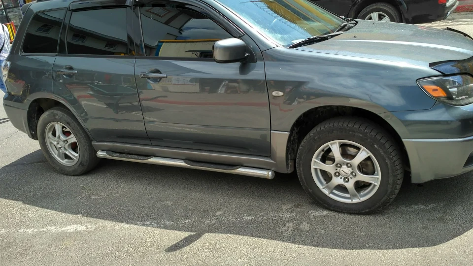 Mitsubishi Outlander 4