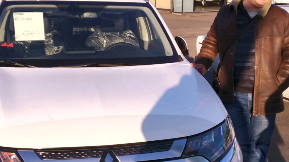 Mitsubishi Outlander 2
