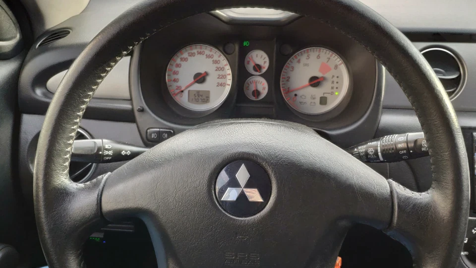 Mitsubishi Outlander 2