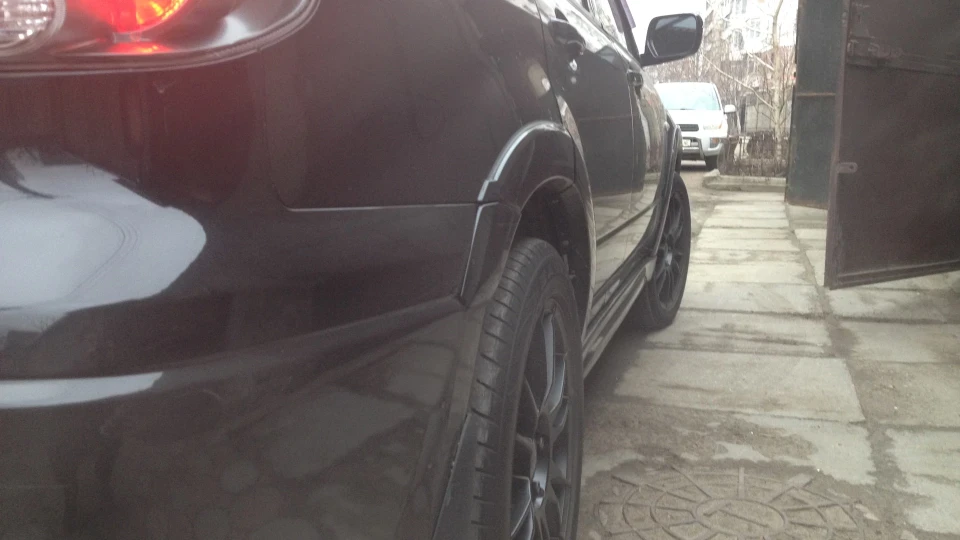 Mitsubishi Outlander 4