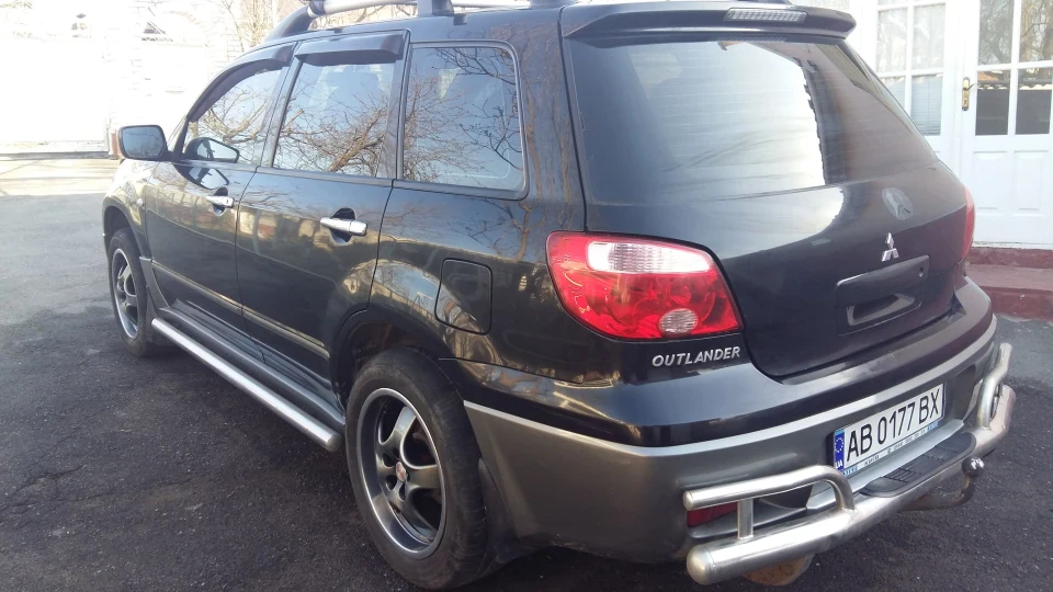 Mitsubishi Outlander 4