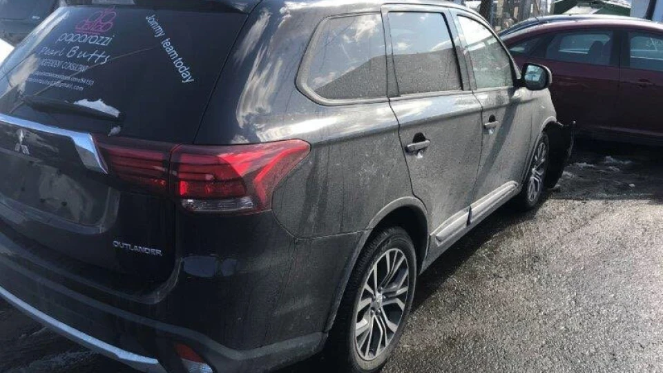 Mitsubishi Outlander 3