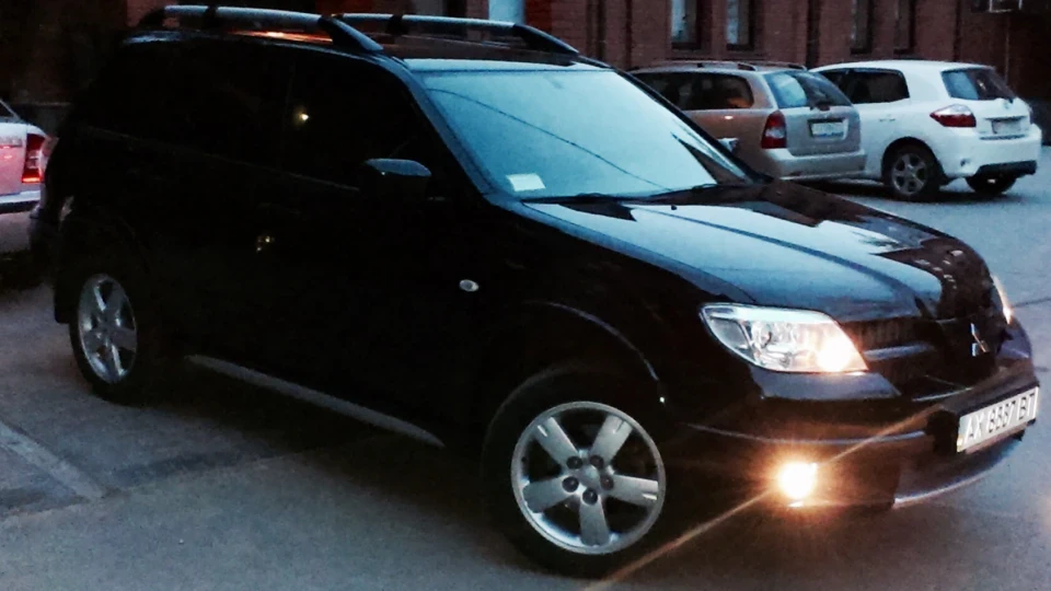Mitsubishi Outlander 2