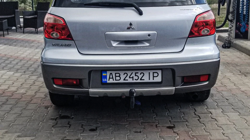 Mitsubishi Outlander 2