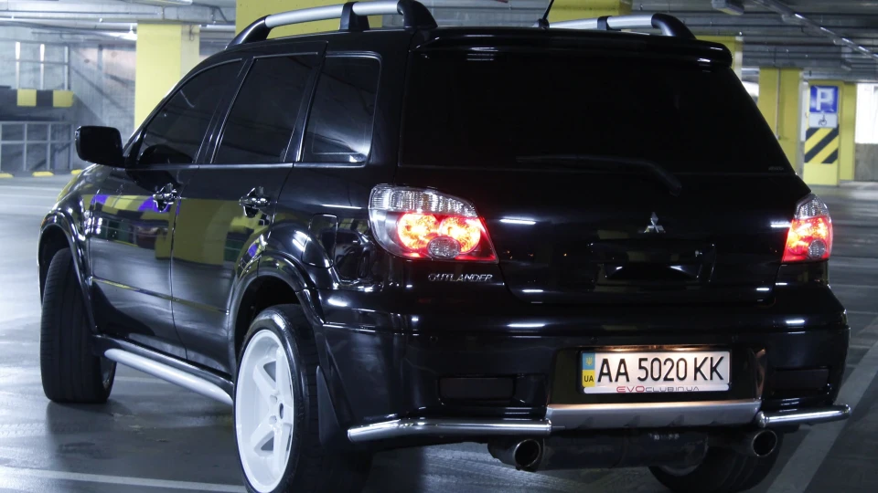 Mitsubishi Outlander 19 їй личить 3