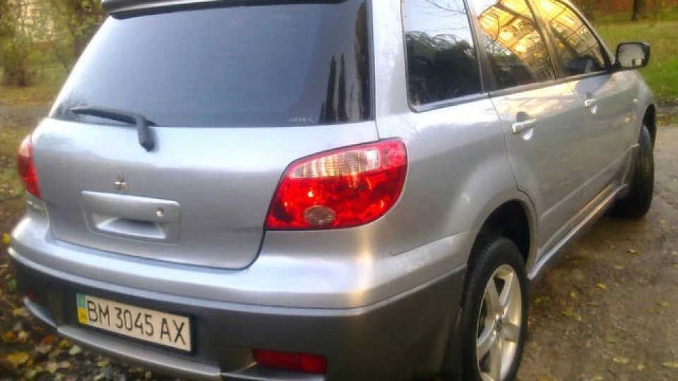 Mitsubishi Outlander 2.0 4WD 3