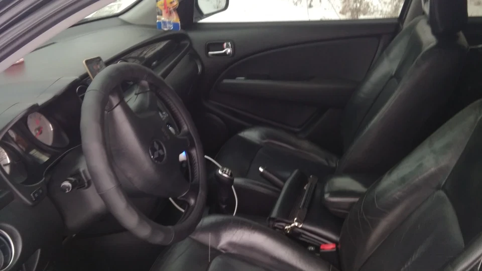 Mitsubishi Outlander 2.0 атмо 2
