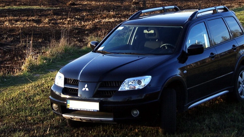 Mitsubishi Outlander 2.0 MT SE 11 3