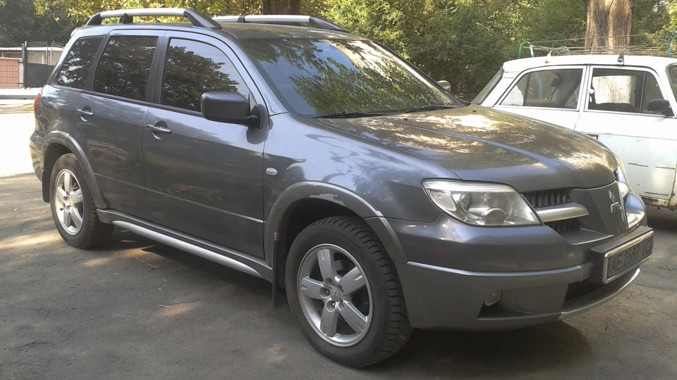 Mitsubishi Outlander 2.0 Sport 3