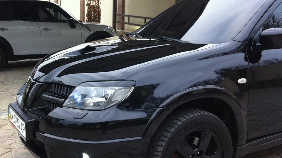 Mitsubishi Outlander 2.0 Турбо