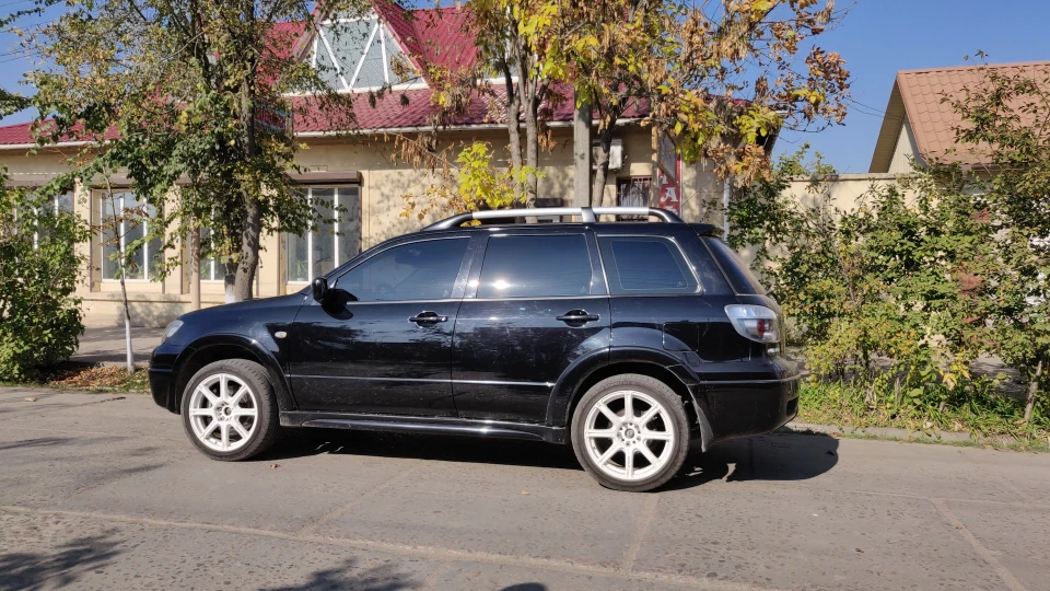 Mitsubishi Outlander 2.0 Turbo 4