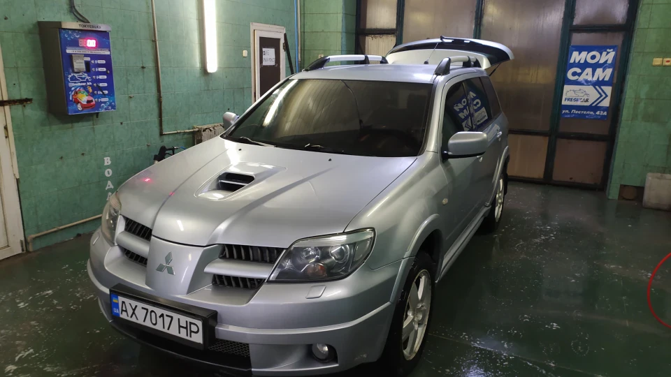 Mitsubishi Outlander 2.0 turbo 3