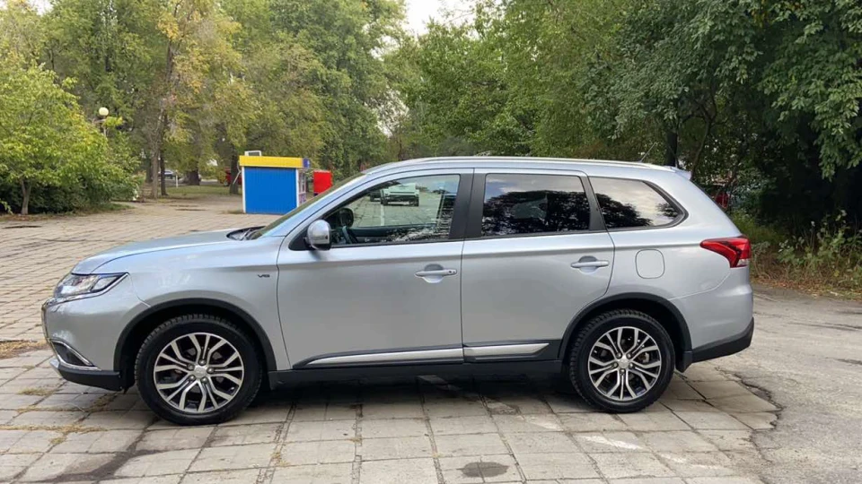 Mitsubishi Outlander 2016 SE 4WD 2