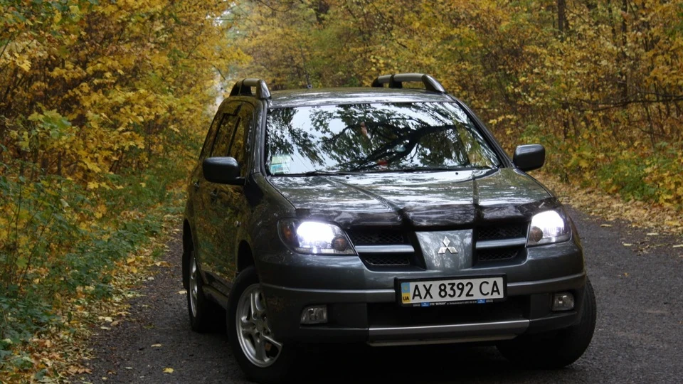 Mitsubishi Outlander 2.4 AT Акула