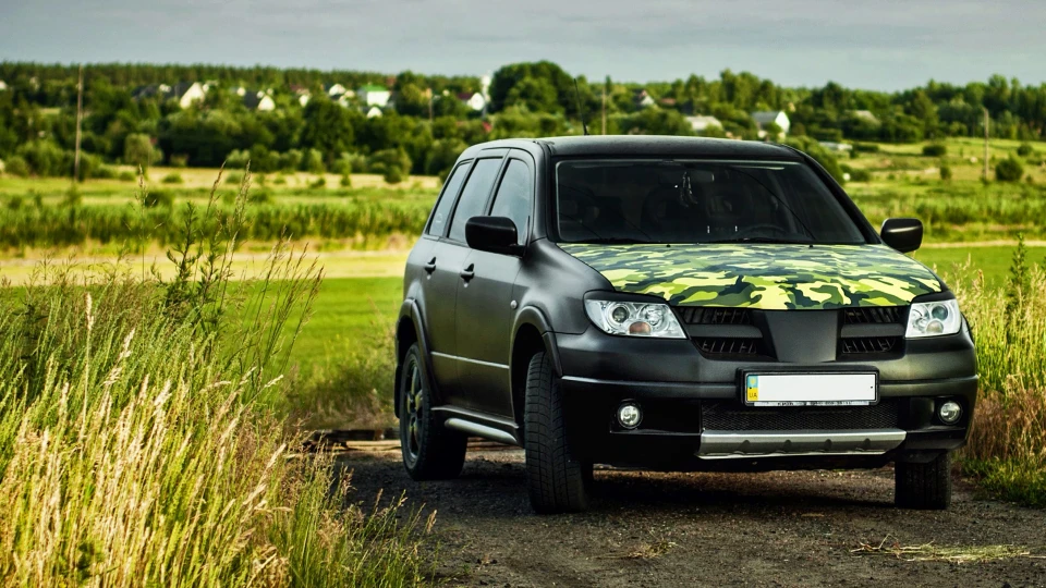 Mitsubishi Outlander 2.4 AT Black Matt
