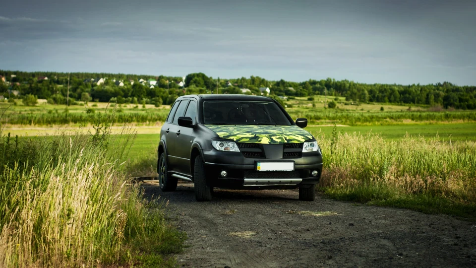 Mitsubishi Outlander 2.4 AT Black Matt 2