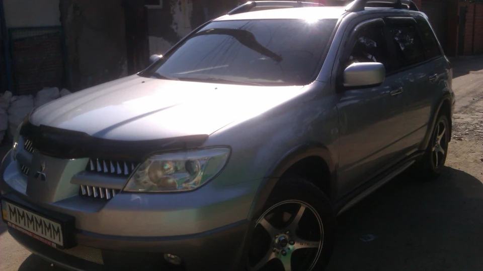 Mitsubishi Outlander 2.4 AT 3