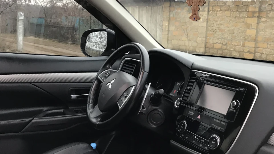 Mitsubishi Outlander 2,4 бензин 2