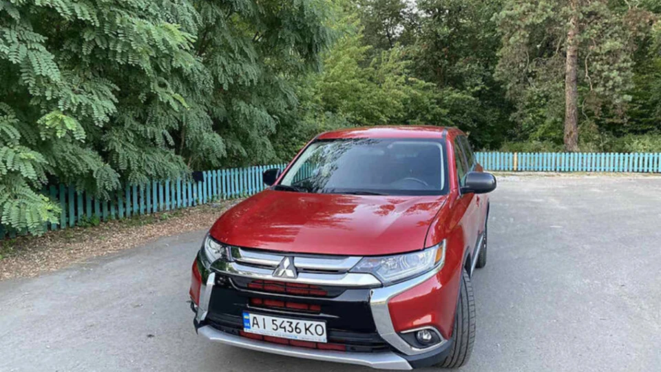 Mitsubishi Outlander 2,4 Червоний Самурай 4