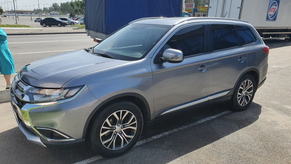 Mitsubishi Outlander 2.4 2