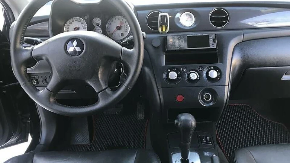Mitsubishi Outlander 2.4 5