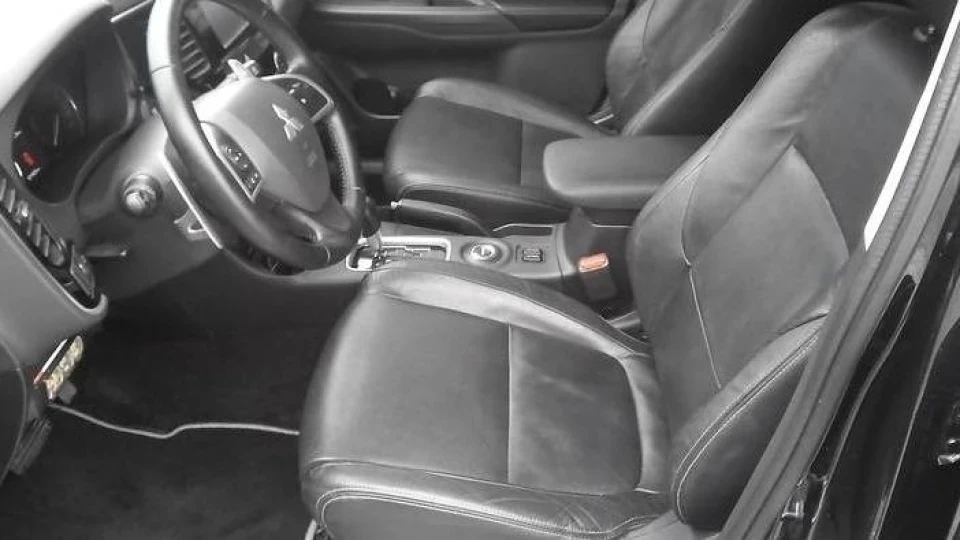 Mitsubishi Outlander 2.4 2