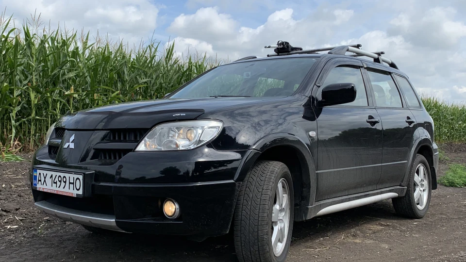 Mitsubishi Outlander 2.4 3