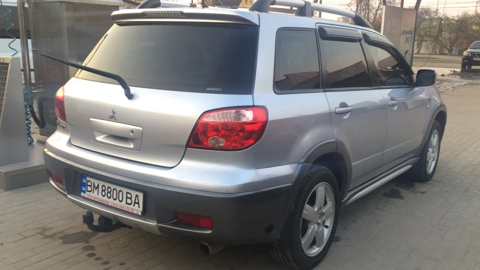 Mitsubishi Outlander 2.4 2