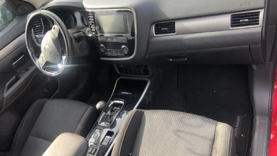Mitsubishi Outlander 2.4 2
